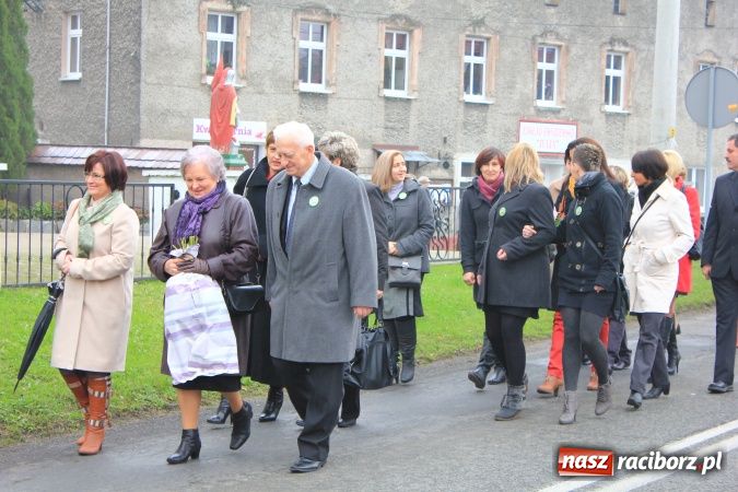 Zdjęcie w galerii na portalu naszraciborz.pl: Szkoła w Pietrowicach ma już 40 lat! wiadomości z regionu