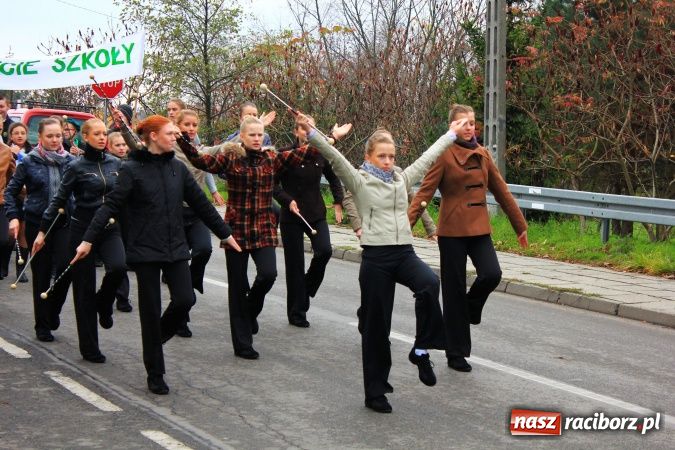 Zdjęcie w galerii na portalu naszraciborz.pl: Szkoła w Pietrowicach ma już 40 lat! wiadomości z regionu