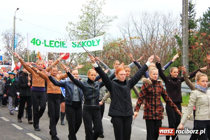 Zdjęcie w galerii na portalu naszraciborz.pl: Szkoła w Pietrowicach ma już 40 lat! wiadomości z regionu