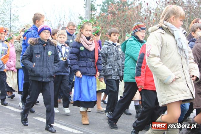 Zdjęcie w galerii na portalu naszraciborz.pl: Szkoła w Pietrowicach ma już 40 lat! wiadomości z regionu