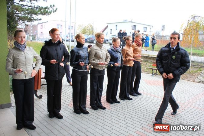 Zdjęcie w galerii na portalu naszraciborz.pl: Szkoła w Pietrowicach ma już 40 lat! wiadomości z regionu