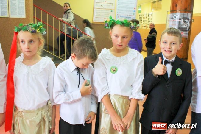 Zdjęcie w galerii na portalu naszraciborz.pl: Szkoła w Pietrowicach ma już 40 lat! wiadomości z regionu