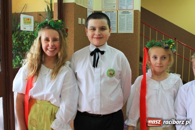 Zdjęcie w galerii na portalu naszraciborz.pl: Szkoła w Pietrowicach ma już 40 lat! wiadomości z regionu