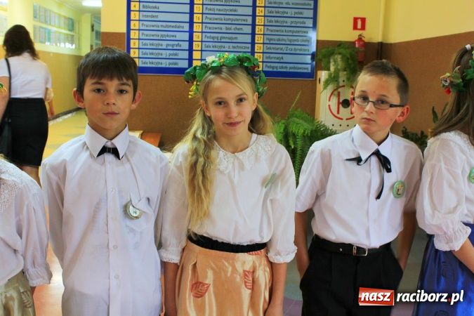 Zdjęcie w galerii na portalu naszraciborz.pl: Szkoła w Pietrowicach ma już 40 lat! wiadomości z regionu