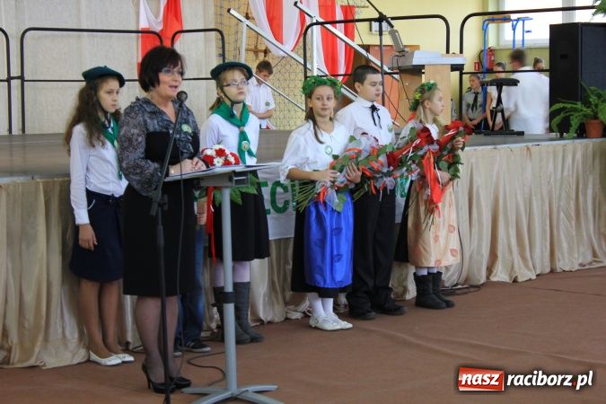 Zdjęcie w galerii na portalu naszraciborz.pl: Szkoła w Pietrowicach ma już 40 lat! wiadomości z regionu