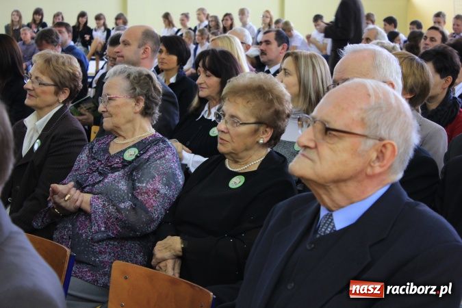 Zdjęcie w galerii na portalu naszraciborz.pl: Szkoła w Pietrowicach ma już 40 lat! wiadomości z regionu
