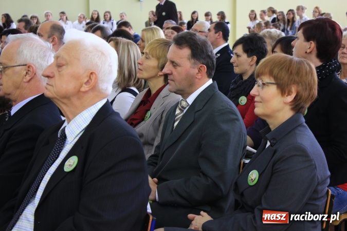 Zdjęcie w galerii na portalu naszraciborz.pl: Szkoła w Pietrowicach ma już 40 lat! wiadomości z regionu