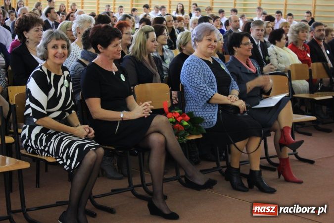 Zdjęcie w galerii na portalu naszraciborz.pl: Szkoła w Pietrowicach ma już 40 lat! wiadomości z regionu