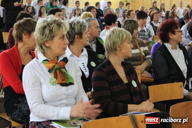 Zdjęcie w galerii na portalu naszraciborz.pl: Szkoła w Pietrowicach ma już 40 lat! wiadomości z regionu