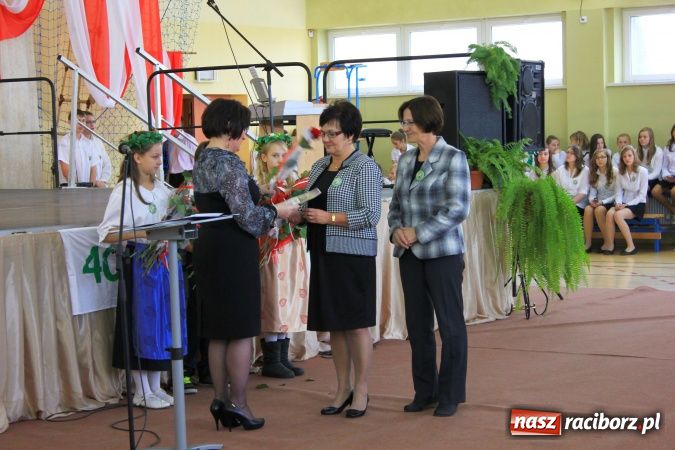 Zdjęcie w galerii na portalu naszraciborz.pl: Szkoła w Pietrowicach ma już 40 lat! wiadomości z regionu