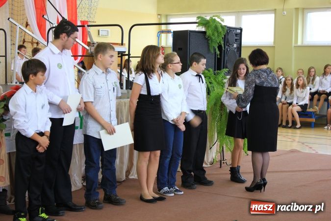 Zdjęcie w galerii na portalu naszraciborz.pl: Szkoła w Pietrowicach ma już 40 lat! wiadomości z regionu