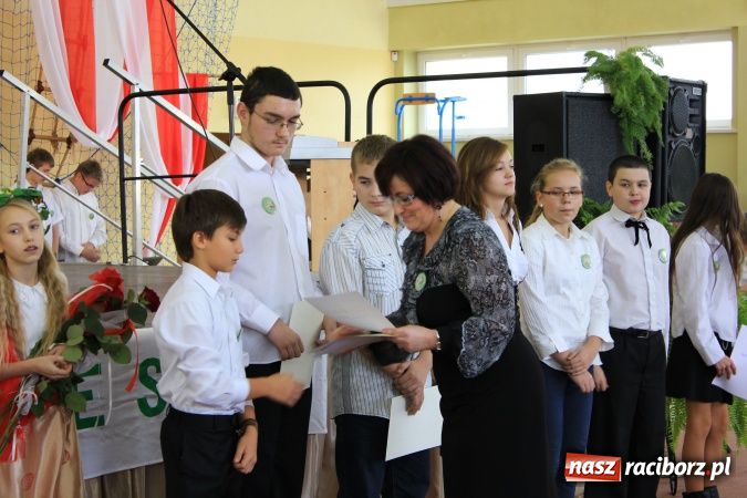 Zdjęcie w galerii na portalu naszraciborz.pl: Szkoła w Pietrowicach ma już 40 lat! wiadomości z regionu