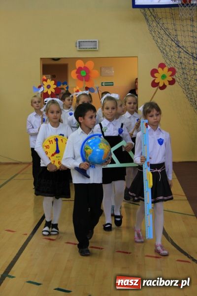 Zdjęcie w galerii na portalu naszraciborz.pl: Szkoła w Pietrowicach ma już 40 lat! wiadomości z regionu