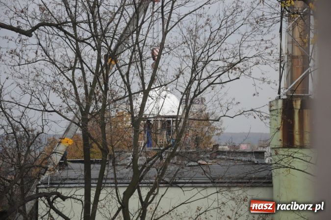 Zdjęcie w galerii na portalu naszraciborz.pl: Na dachu Mechanika zamontowano kopułę obserwatorium astronomicznego wiadomości z regionu