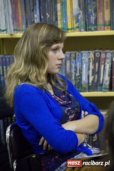 Zdjęcie w galerii na portalu naszraciborz.pl: Wieczór debiutów w książnicy wiadomości z regionu