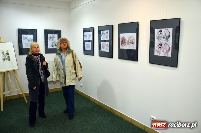 Zdjęcie w galerii na portalu naszraciborz.pl: Wernisaż grafik dr Karoliny Stanieczek wiadomości z regionu