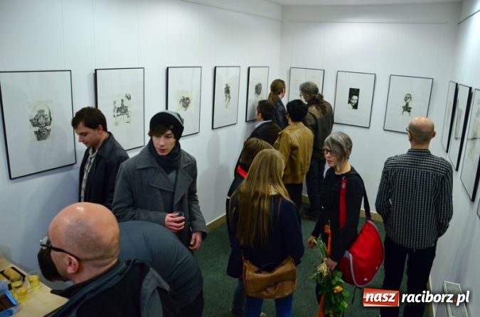 Zdjęcie w galerii na portalu naszraciborz.pl: Wernisaż grafik dr Karoliny Stanieczek wiadomości z regionu