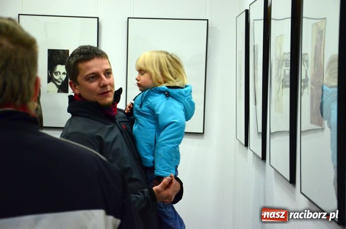 Zdjęcie w galerii na portalu naszraciborz.pl: Wernisaż grafik dr Karoliny Stanieczek wiadomości z regionu
