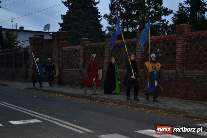 Zdjęcie w galerii na portalu naszraciborz.pl: Rycerze na dniu świętego Marcina w Bieńkowicach wiadomości z regionu