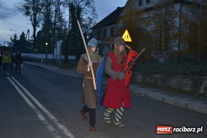 Zdjęcie w galerii na portalu naszraciborz.pl: Rycerze na dniu świętego Marcina w Bieńkowicach wiadomości z regionu