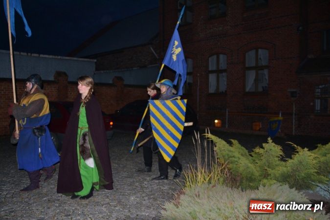 Zdjęcie w galerii na portalu naszraciborz.pl: Rycerze na dniu świętego Marcina w Bieńkowicach wiadomości z regionu