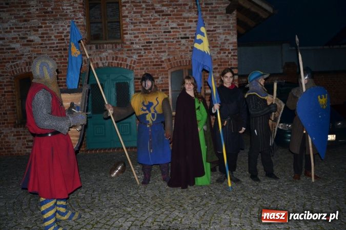 Zdjęcie w galerii na portalu naszraciborz.pl: Rycerze na dniu świętego Marcina w Bieńkowicach wiadomości z regionu