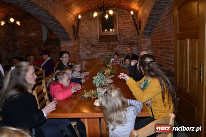 Zdjęcie w galerii na portalu naszraciborz.pl: Rycerze na dniu świętego Marcina w Bieńkowicach wiadomości z regionu