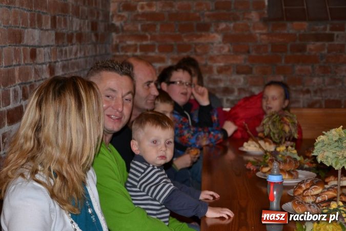 Zdjęcie w galerii na portalu naszraciborz.pl: Rycerze na dniu świętego Marcina w Bieńkowicach wiadomości z regionu