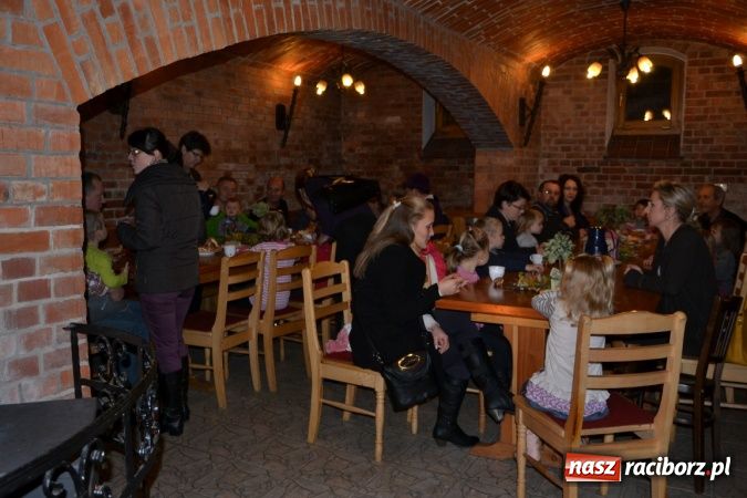 Zdjęcie w galerii na portalu naszraciborz.pl: Rycerze na dniu świętego Marcina w Bieńkowicach wiadomości z regionu