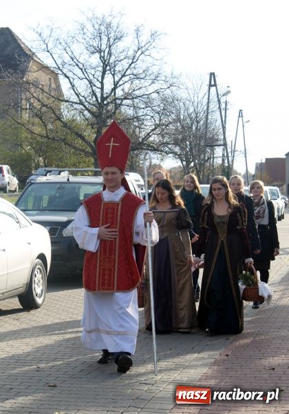 Zdjęcie w galerii na portalu naszraciborz.pl: Na świętego Marcina do Brzezia przyjechała nawet Telewizja Polska z Katowic wiadomości z regionu