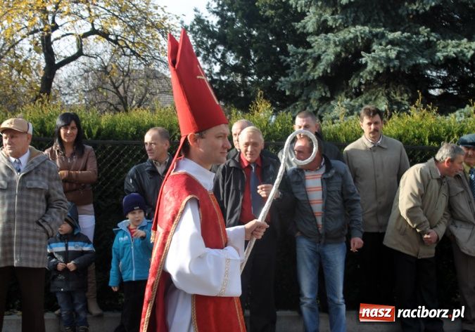 Zdjęcie w galerii na portalu naszraciborz.pl: Na świętego Marcina do Brzezia przyjechała nawet Telewizja Polska z Katowic wiadomości z regionu
