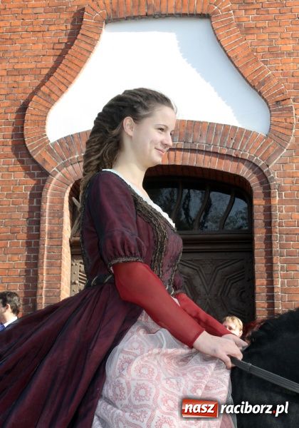 Zdjęcie w galerii na portalu naszraciborz.pl: Na świętego Marcina do Brzezia przyjechała nawet Telewizja Polska z Katowic wiadomości z regionu