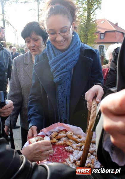 Zdjęcie w galerii na portalu naszraciborz.pl: Na świętego Marcina do Brzezia przyjechała nawet Telewizja Polska z Katowic wiadomości z regionu