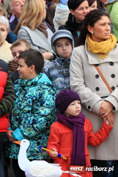Zdjęcie w galerii na portalu naszraciborz.pl: Przedstawienie na ulicach Samborowic, a po nim... wiadomości z regionu