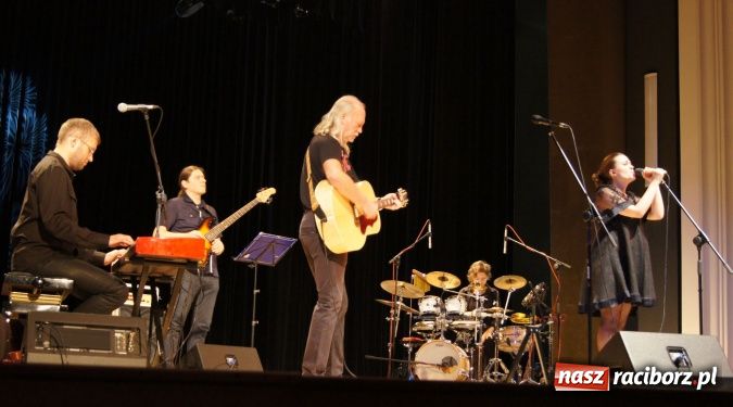 Zdjęcie w galerii na portalu naszraciborz.pl: Andrzej i Maja Sikorowscy w RCK wiadomości z regionu