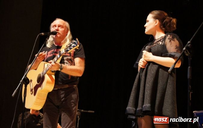 Zdjęcie w galerii na portalu naszraciborz.pl: Andrzej i Maja Sikorowscy w RCK wiadomości z regionu
