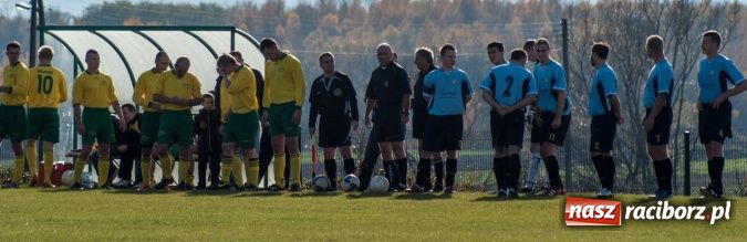 Zdjęcie w galerii na portalu naszraciborz.pl: Brzezie kontra Chałupki. Nerwowo i czerwono wiadomości z regionu