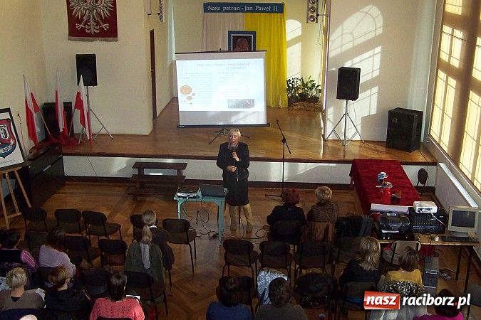 Zdjęcie w galerii na portalu naszraciborz.pl: Konferencja pedagogów w G-5 wiadomości z regionu