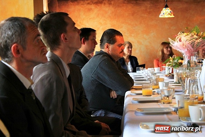 Zdjęcie w galerii na portalu naszraciborz.pl: Czy to pomoże im znaleźć wymarzoną pracę? wiadomości z regionu