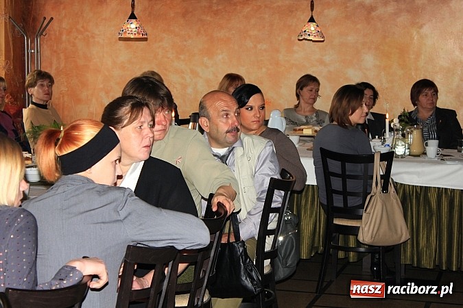 Zdjęcie w galerii na portalu naszraciborz.pl: Czy to pomoże im znaleźć wymarzoną pracę? wiadomości z regionu