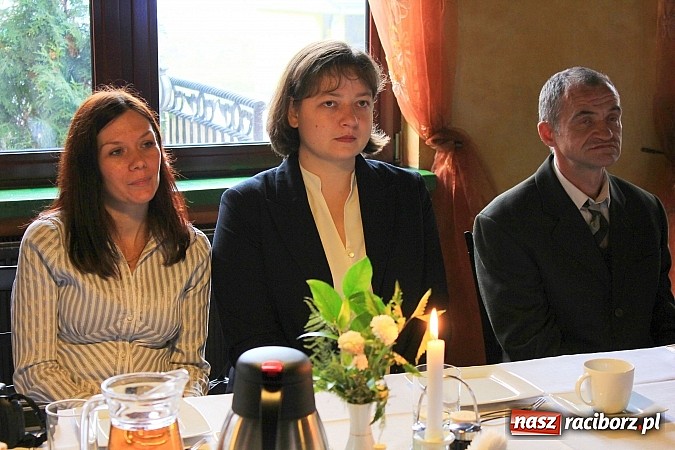 Zdjęcie w galerii na portalu naszraciborz.pl: Czy to pomoże im znaleźć wymarzoną pracę? wiadomości z regionu