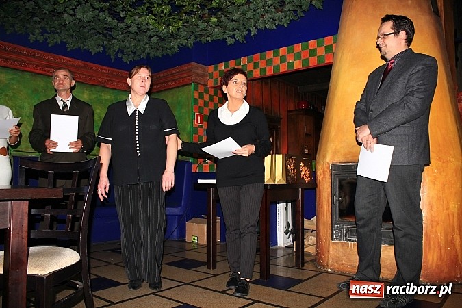 Zdjęcie w galerii na portalu naszraciborz.pl: Czy to pomoże im znaleźć wymarzoną pracę? wiadomości z regionu