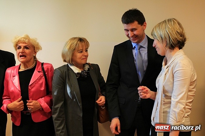 Zdjęcie w galerii na portalu naszraciborz.pl: Raciborski poprawczak najnowocześniejszy w całej Polsce. Dziś przecięto wstęgę wiadomości z regionu