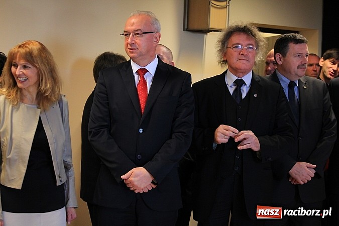 Zdjęcie w galerii na portalu naszraciborz.pl: Raciborski poprawczak najnowocześniejszy w całej Polsce. Dziś przecięto wstęgę wiadomości z regionu