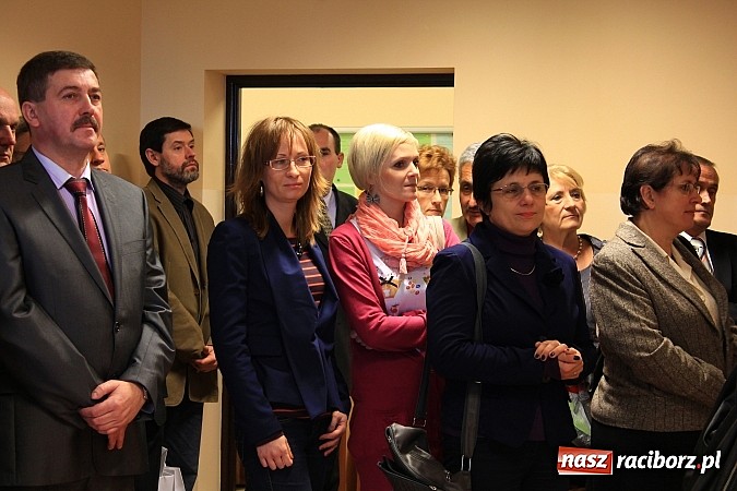 Zdjęcie w galerii na portalu naszraciborz.pl: Raciborski poprawczak najnowocześniejszy w całej Polsce. Dziś przecięto wstęgę wiadomości z regionu