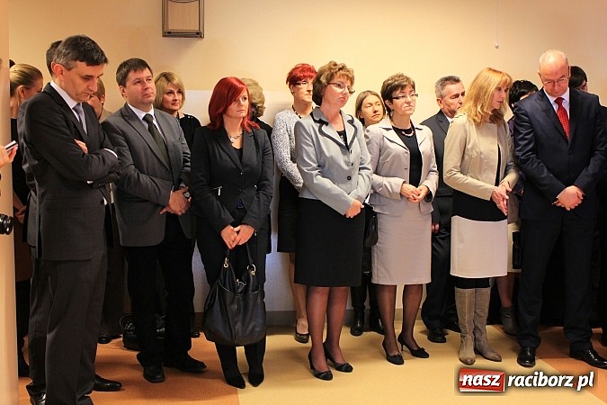 Zdjęcie w galerii na portalu naszraciborz.pl: Raciborski poprawczak najnowocześniejszy w całej Polsce. Dziś przecięto wstęgę wiadomości z regionu