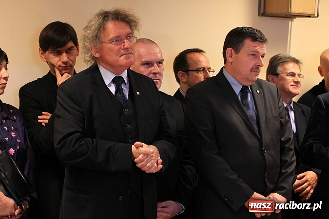 Zdjęcie w galerii na portalu naszraciborz.pl: Raciborski poprawczak najnowocześniejszy w całej Polsce. Dziś przecięto wstęgę wiadomości z regionu