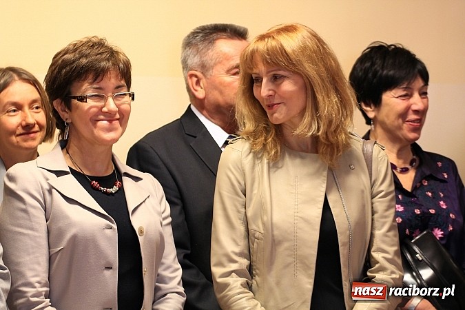 Zdjęcie w galerii na portalu naszraciborz.pl: Raciborski poprawczak najnowocześniejszy w całej Polsce. Dziś przecięto wstęgę wiadomości z regionu