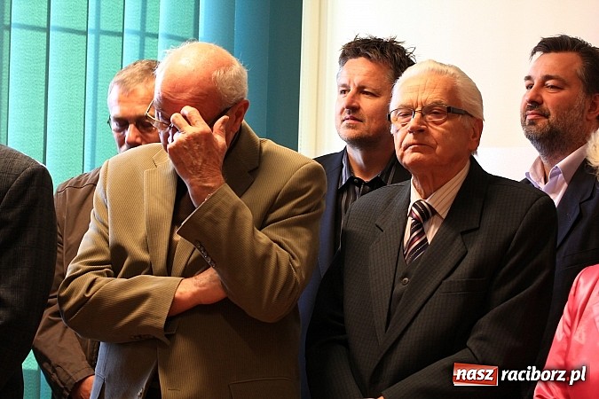 Zdjęcie w galerii na portalu naszraciborz.pl: Raciborski poprawczak najnowocześniejszy w całej Polsce. Dziś przecięto wstęgę wiadomości z regionu