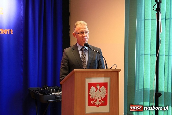 Zdjęcie w galerii na portalu naszraciborz.pl: Raciborski poprawczak najnowocześniejszy w całej Polsce. Dziś przecięto wstęgę wiadomości z regionu